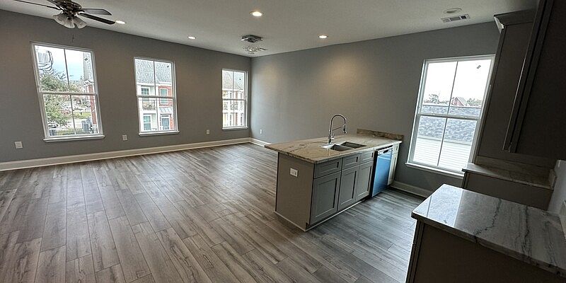 1st image of 2618 Myrtle St
