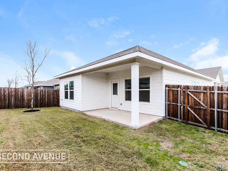 1431 Rolling Fox Dr — Photo 21