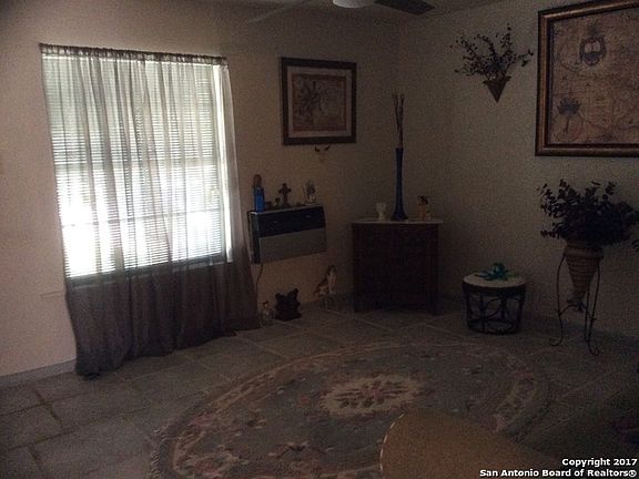 2nd image of 731 Kendalia Ave
