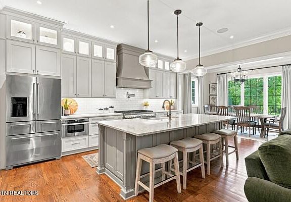 5th image of 519 Broome Rd