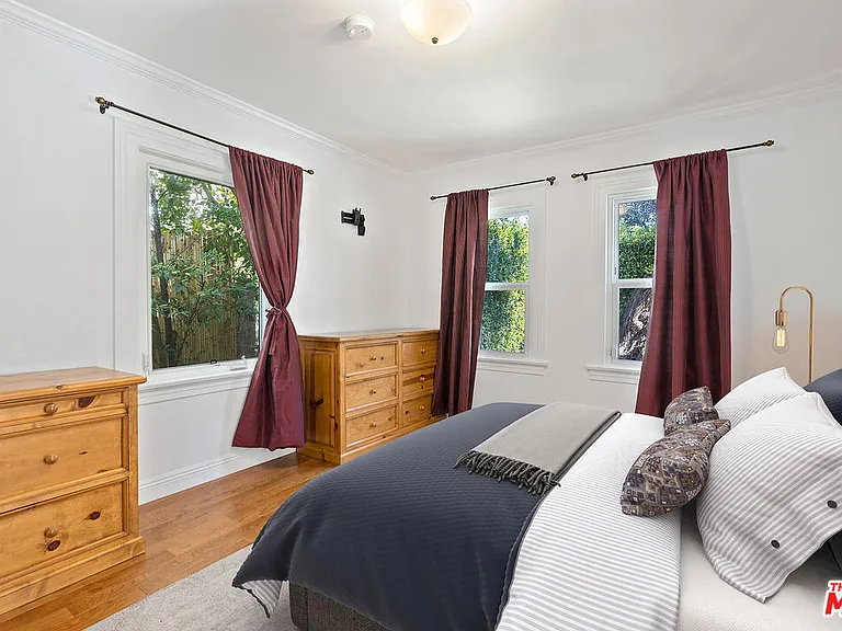 409 N Kilkea Dr — Photo 18