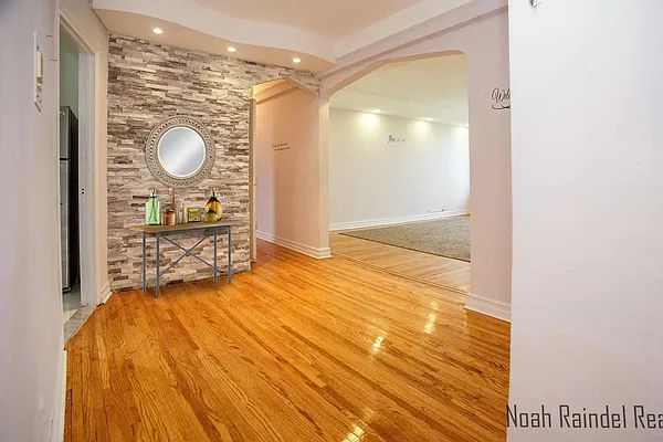 Rented by Norman Raindel, LREB | media 2