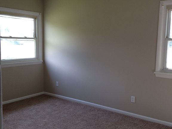 4th image of 3313 Roosevelt Blvd