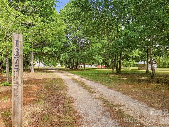 5th image of 1375 Phaniel Church Rd
