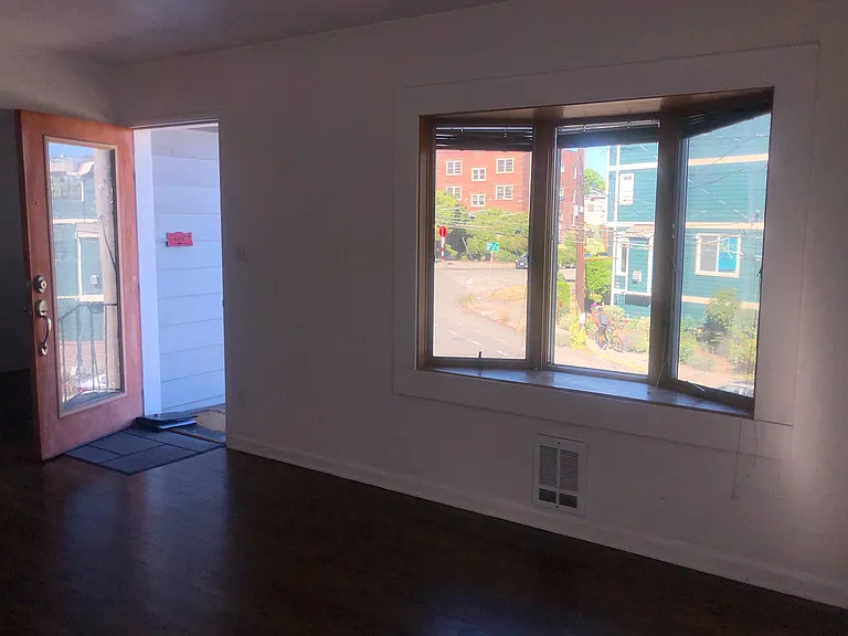 1819 5th Ave N #1819 — Photo 4