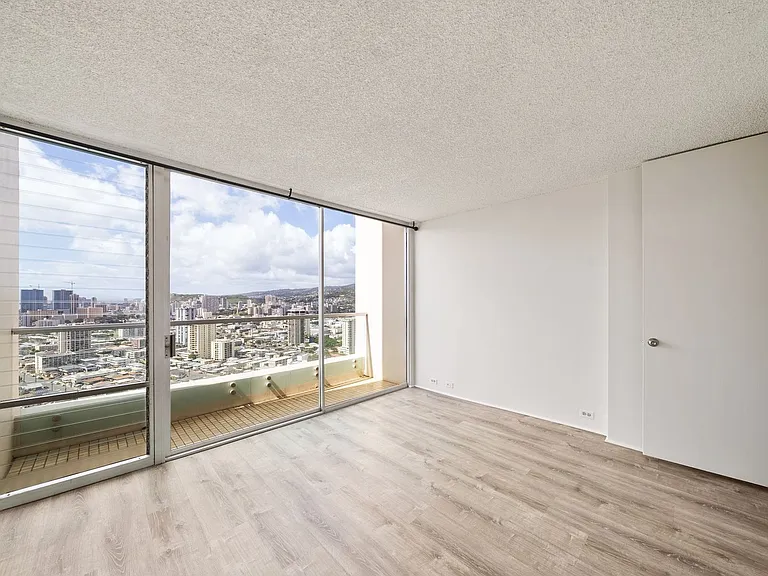 555 University Ave #3407 — Photo 7