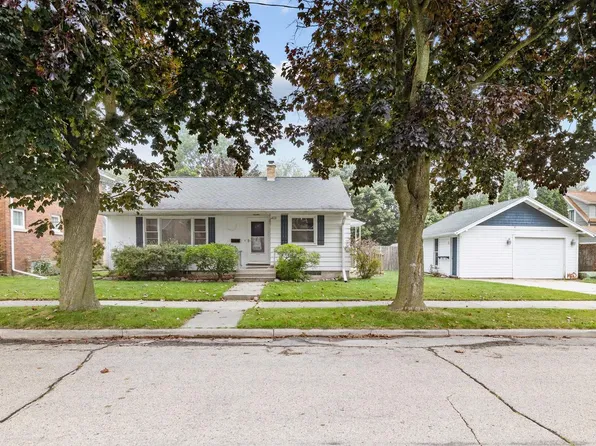 816 Logan AVENUE, Sheboygan, WI 53083