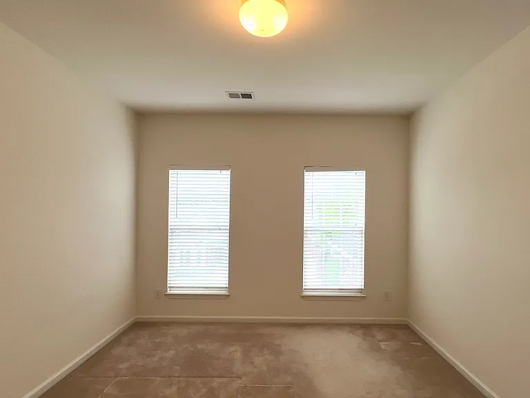 4 Creedmoor Dr — Photo 10