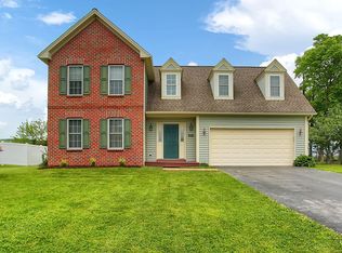 105 Westgate Dr, Mount Holly Springs, PA 17065