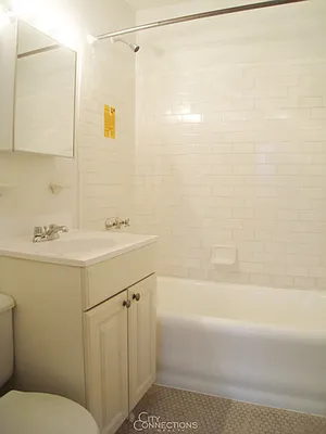 Rented by City Connections Realty | media 29