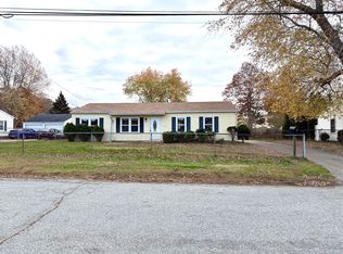 29 Indian Field Rd, Groton, CT 06340