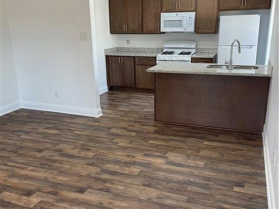 5th image of 4321-23 Joycelyn Dr
