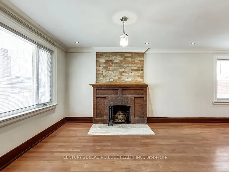 26 Grandville Ave — Photo 3
