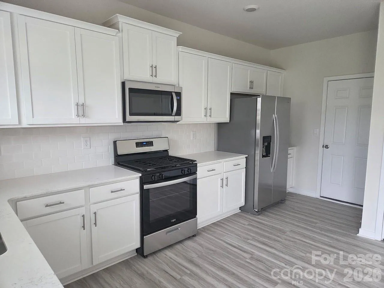 4 bed, 2.5 bath, 1613 sqft, $2,000 — Photo 4