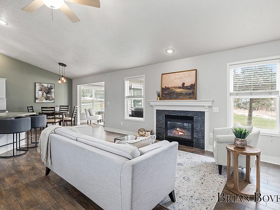 2nd image of 2374 Quarter Horse Dr NE