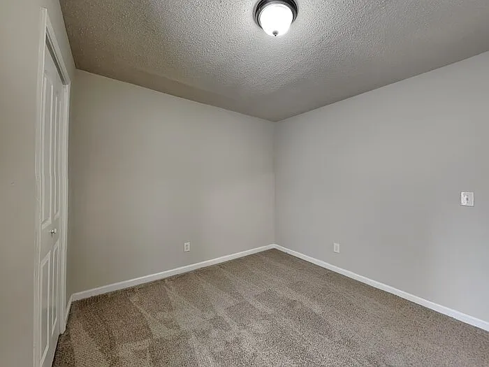 4145 Riverbank Ct — Photo 15