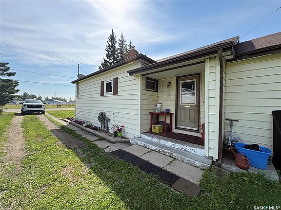 4th image of 114 Road AVENUE