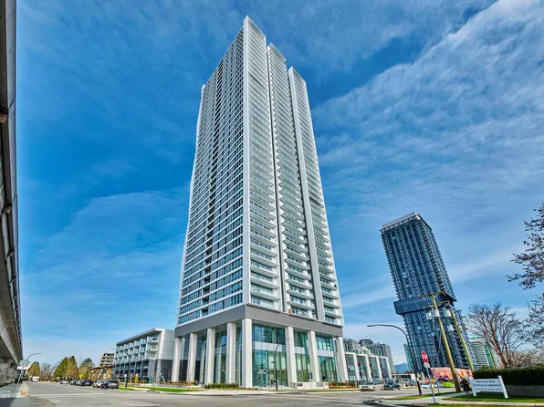 6087 Wilson Ave #3706, Burnaby, BC V5H 4R8