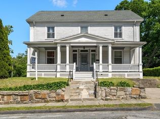 32 Windsor St, Worcester, MA 01605