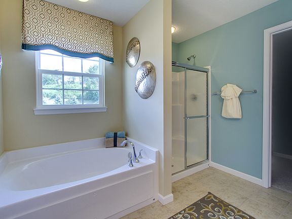 Walk-In Closet (8x11)