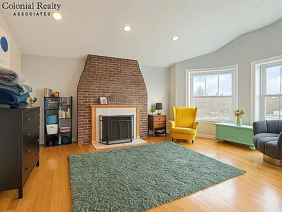 3 bed, 1500 sqft, $4,500 — Photo 2