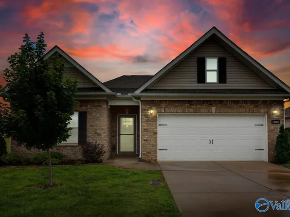 13801 Hill Place Ln, Athens, AL 35611