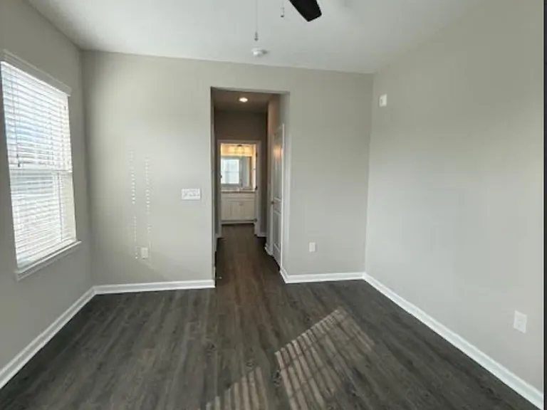5630 Lucas Ct #306 — Photo 9