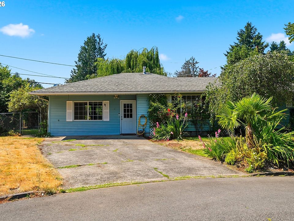 1st image of 1321 SE 152nd Pl