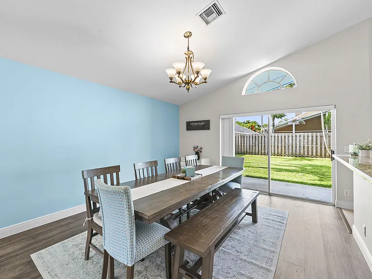 6238 Pompano St — Photo 17