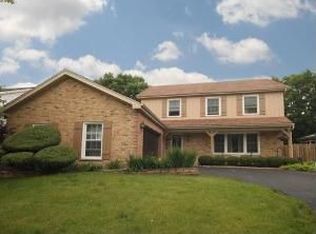 6452 Coach House Rd, Lisle, IL 60532