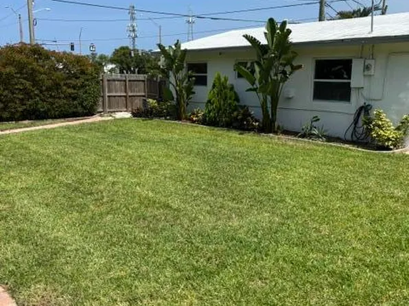 341 SW 15th St, Deerfield Beach, FL 33441