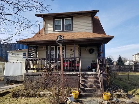 3rd image of 27 W Tate St