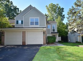 536 Newburne Pointe, Bloomfield Hills, MI 48304