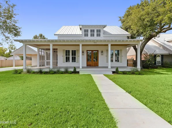 416 Carroll Ave, Bay Saint Louis, MS 39520