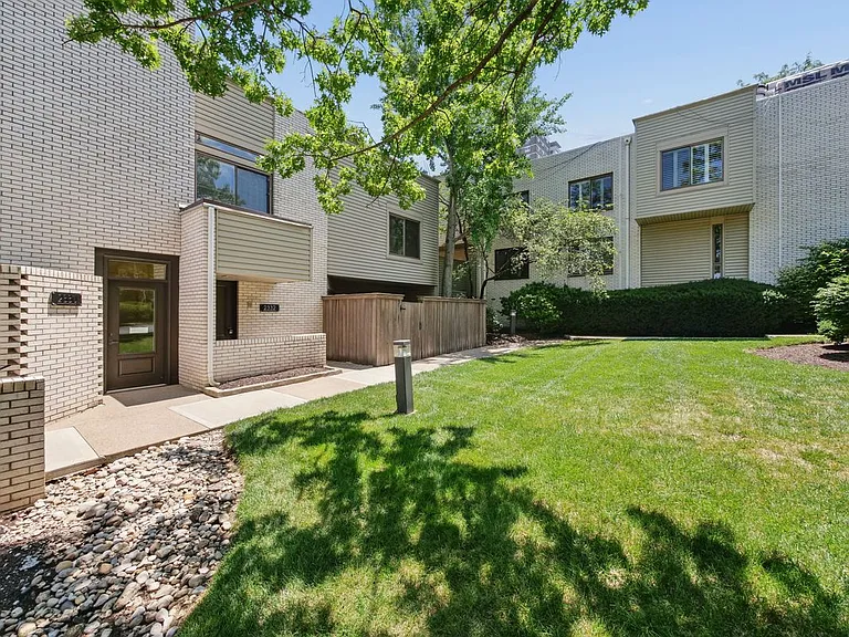 2332 Dana Ave — Photo 3
