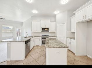 725 Gray Wash Dr, Saginaw, TX 76179