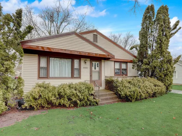 432 West Geneva STREET, Elkhorn, WI 53121