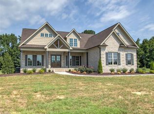 5430 Autumn Harvest Dr, Kernersville, NC 27284