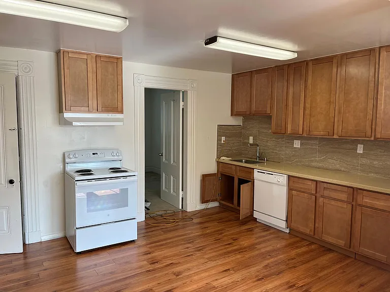 1108 Santa Clara Ave #D — Photo 4