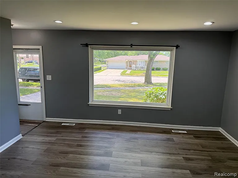 32246 Oakview Dr — Photo 7