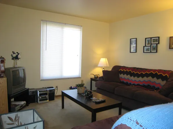 353 Campus Apartments