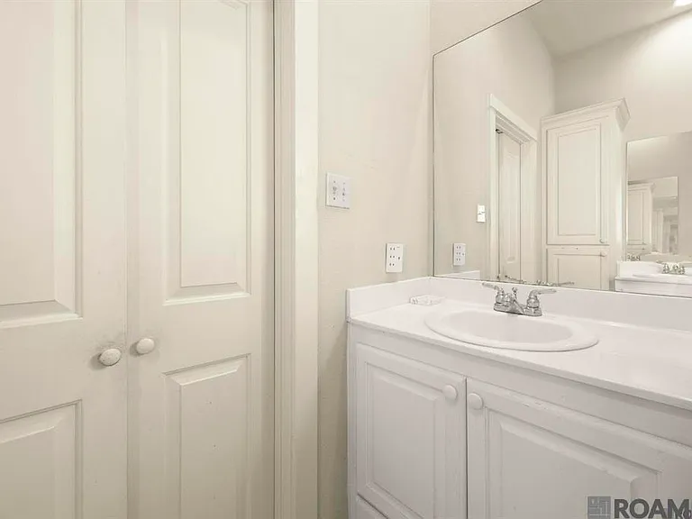 9431 Boone Dr — Photo 10