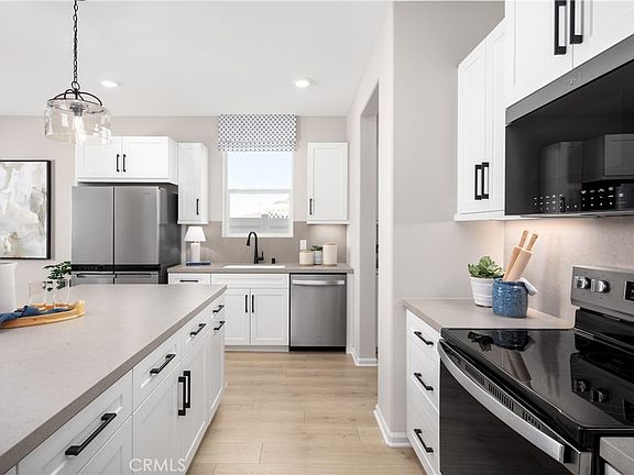 3rd image of 30661 Albiflora Way