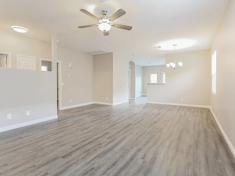 9878 Mackovski Ct — Photo 4