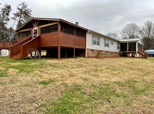 5050 Shelton Bluff Ln, Walkertown, NC 27051