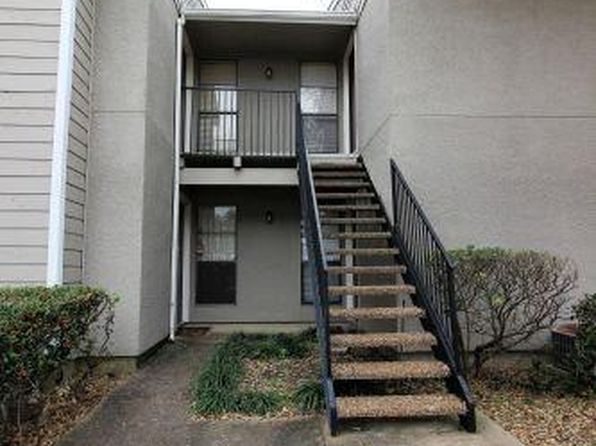 1901 Holleman Dr W APT 304