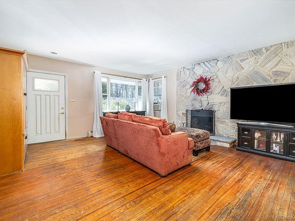 3rd image of 47 Elwood Road