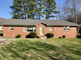 105 Allen Dr, Winchester, TN 37398