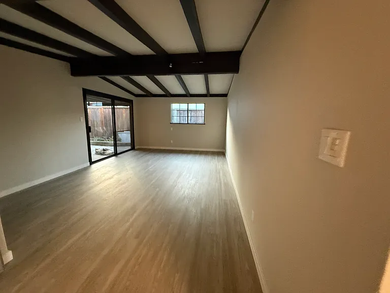 1433 Stahl St — Photo 11