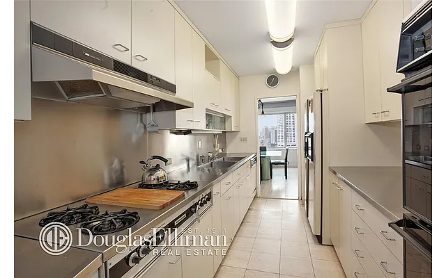 Sold by Douglas Elliman | media 16